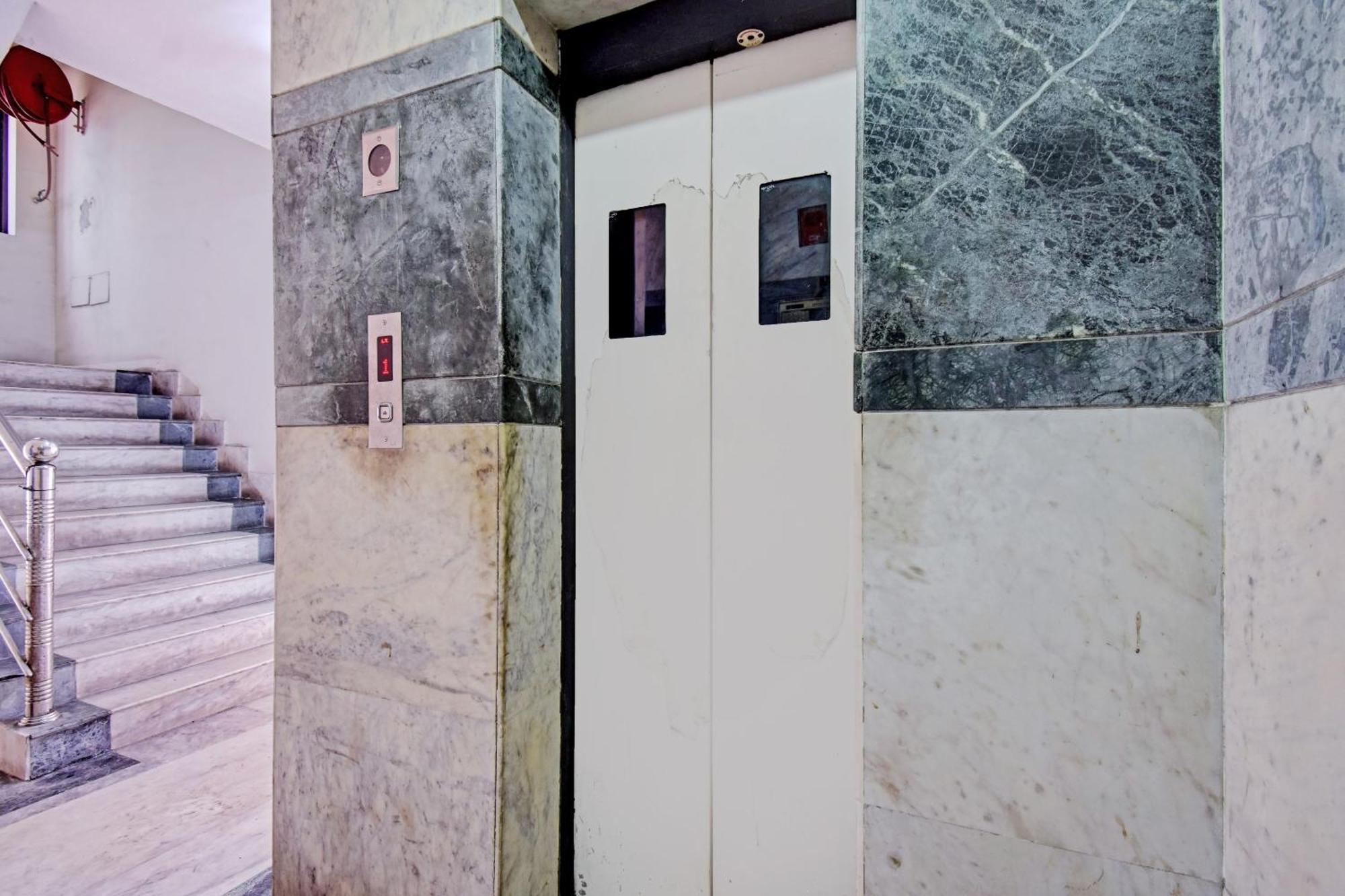 Motisarai Hotell Kolkata Eksteriør bilde